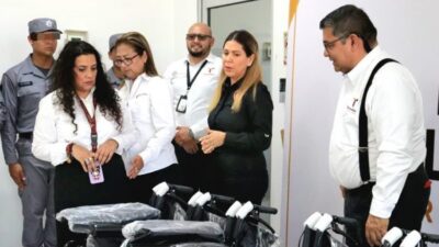 Apoyo que se traduce en movilidad: Voluntariado de la SSPT entrega sillas de ruedas