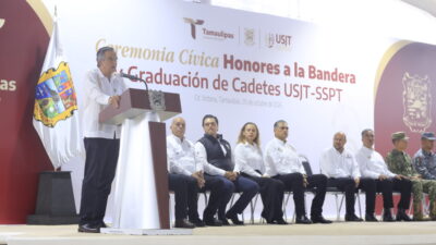 Américo pide a nuevos elementos honrar el uniforme y servir a Tamaulipas